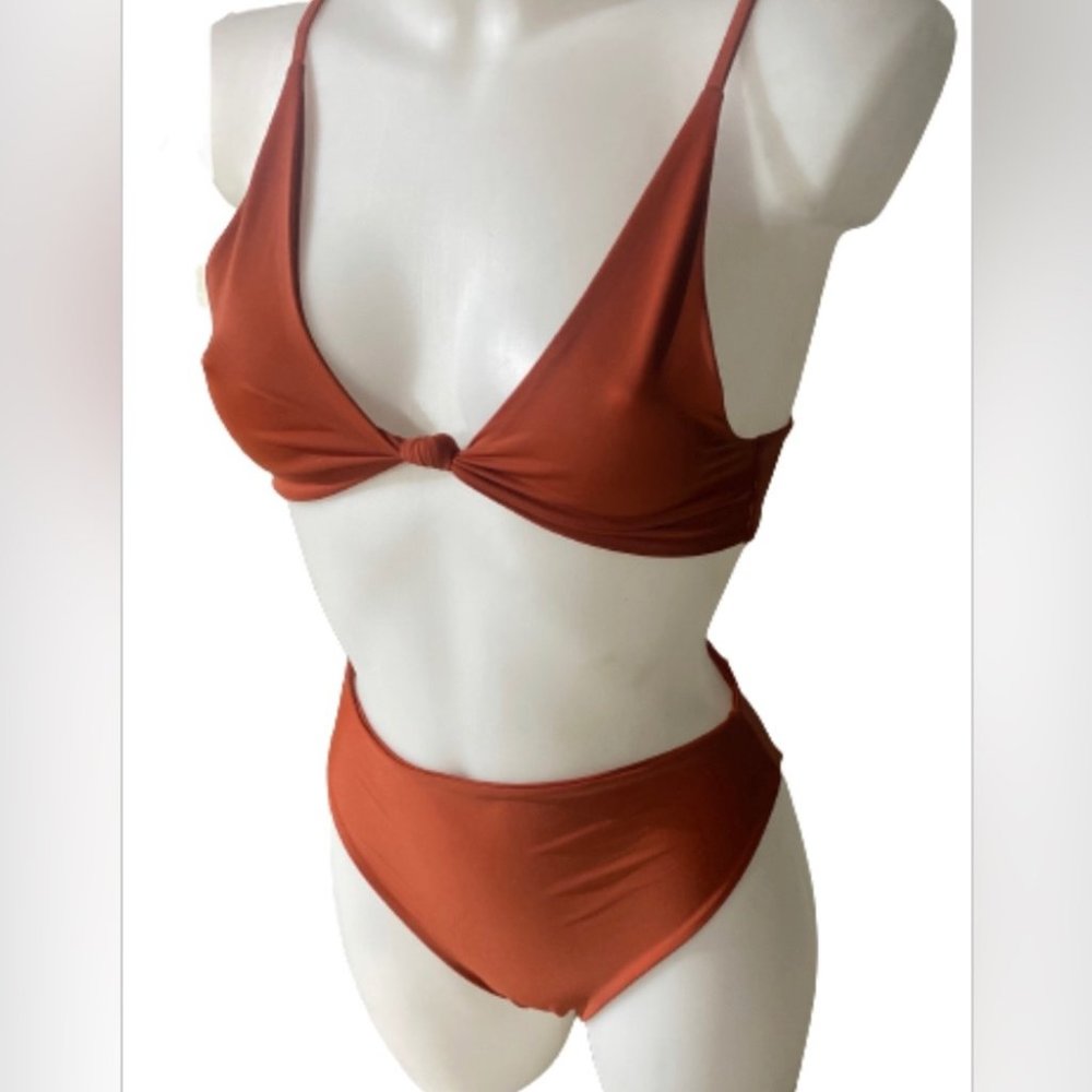 AWAI SWIM 2 Piece Bikini Top & Bottom in Rust Colour Size Small NWOT